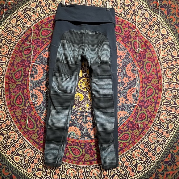 OFFLINE by Aerie the Hugger Striped Leggings - Picture 6 of 7